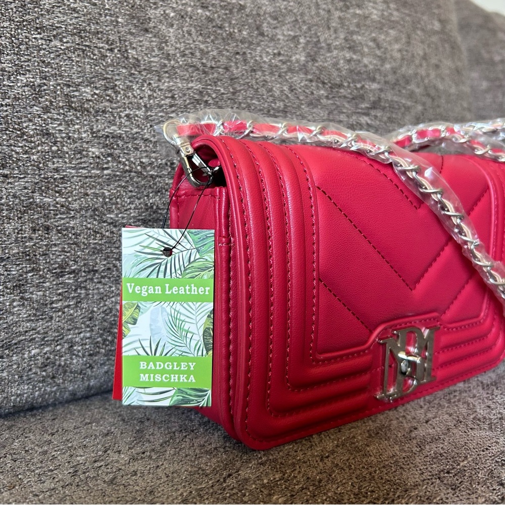 Badgley Mischka V-Quilting Crossbody Bag Red Silver Chain NWT Vegan Leather